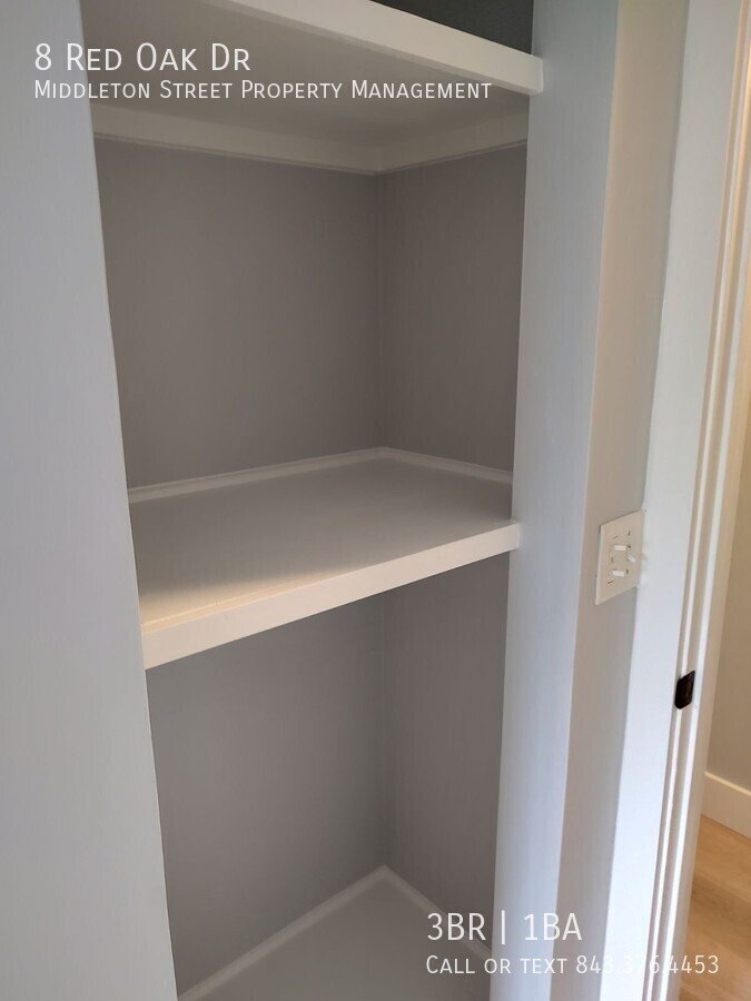 8 Red Oak Dr property image