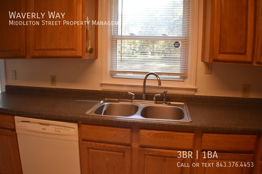 Waverly Way property image