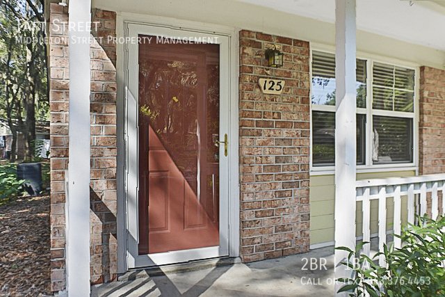 Oakview Commons property image