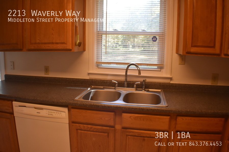 2213  Waverly Way property image
